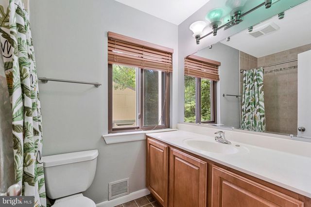 2347 MILLENNIUM LN, Reston, VA 20191