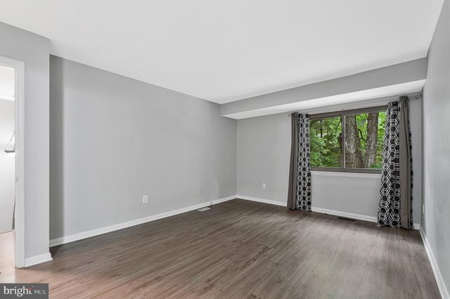 2347 MILLENNIUM LN, Reston, VA 20191