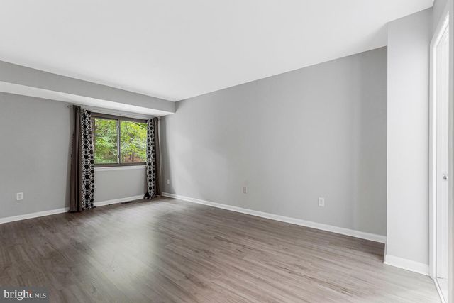 2347 MILLENNIUM LN, Reston, VA 20191
