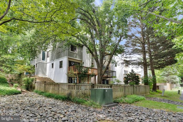 2347 MILLENNIUM LN, Reston, VA 20191