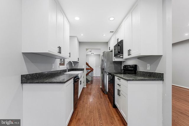 2347 MILLENNIUM LN, Reston, VA 20191