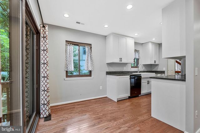 2347 MILLENNIUM LN, Reston, VA 20191