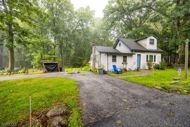 10 Pochuck Dr, Vernon Twp., NJ 07461