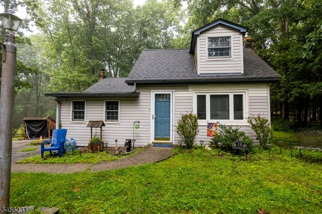 10 Pochuck Dr, Vernon Twp., NJ 07461