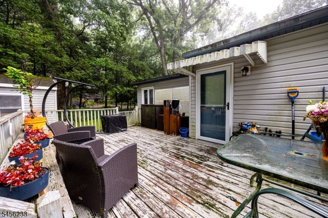 10 Pochuck Dr, Vernon Twp., NJ 07461