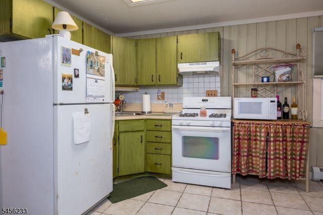 10 Pochuck Dr, Vernon Twp., NJ 07461