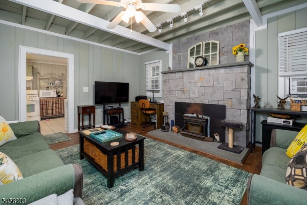 10 Pochuck Dr, Vernon Twp., NJ 07461