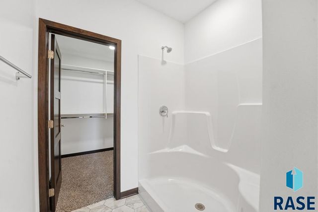 6205 S Hunt Pl Place, Sioux Falls, SD 57106