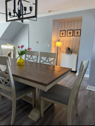 1458 Deer Pointe Drive, South Elgin, IL 60177