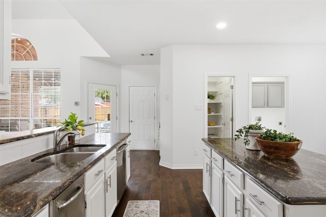 4437 English Oak Drive, Plano, TX 75024