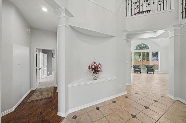 5403 Emerald Pointe Lane, Sugar Land, TX 77479