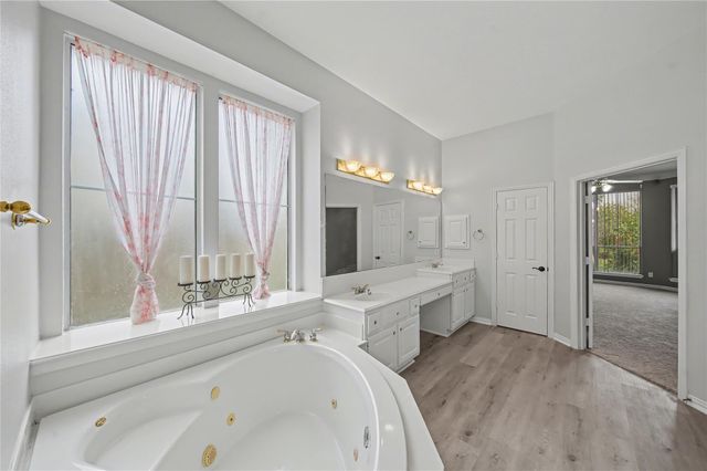 5403 Emerald Pointe Lane, Sugar Land, TX 77479