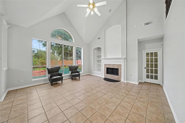 5403 Emerald Pointe Lane, Sugar Land, TX 77479