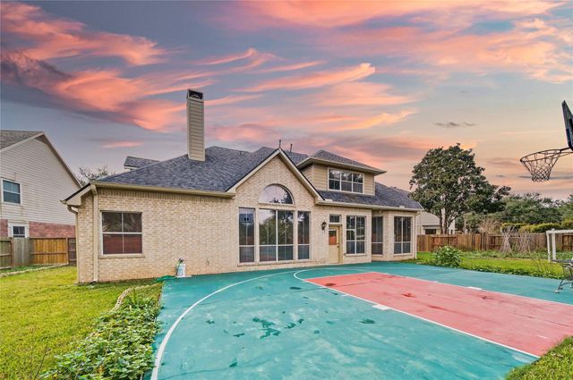 5403 Emerald Pointe Lane, Sugar Land, TX 77479