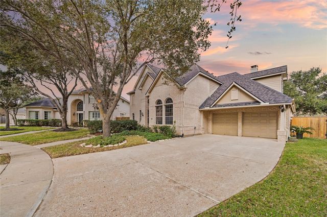 5403 Emerald Pointe Lane, Sugar Land, TX 77479