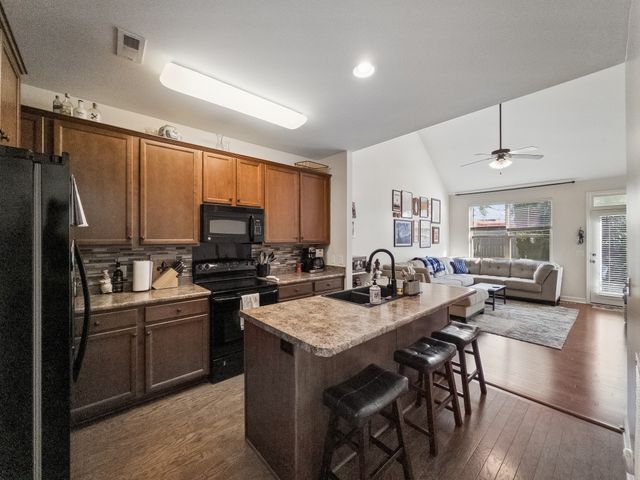 584 Griffin Cir, Hermitage, TN 37076