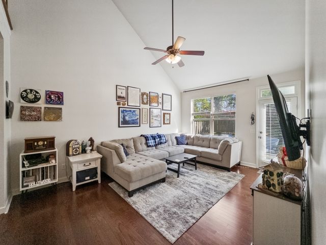 584 Griffin Cir, Hermitage, TN 37076