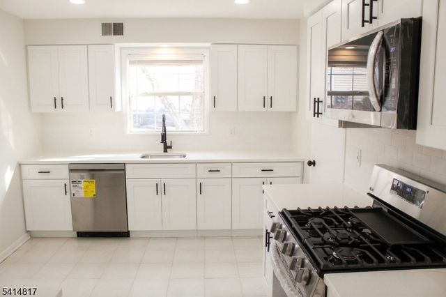 48 Rhea Run, Hampton Twp., NJ 07860