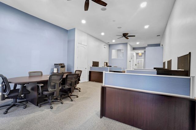 1417 W CHICAGO Avenue C1, Chicago, IL 60642