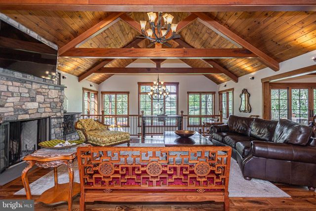 992 A WORTHINGTON MILL RD, Newtown, PA 18940