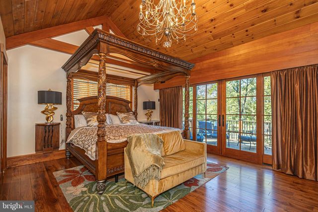 992 A WORTHINGTON MILL RD, Newtown, PA 18940