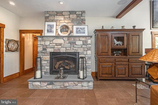 992 A WORTHINGTON MILL RD, Newtown, PA 18940