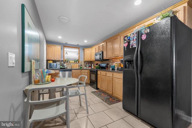 2534 S SARTAIN ST, Philadelphia, PA 19148