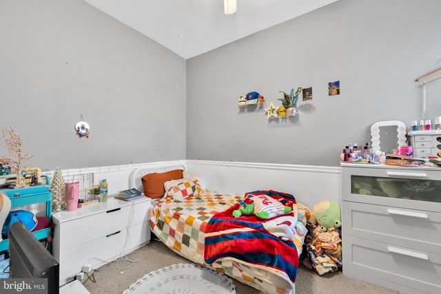 2534 S SARTAIN ST, Philadelphia, PA 19148