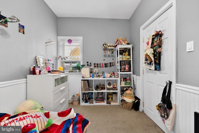 2534 S SARTAIN ST, Philadelphia, PA 19148