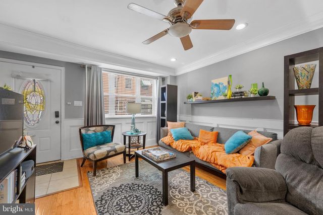 2534 S SARTAIN ST, Philadelphia, PA 19148