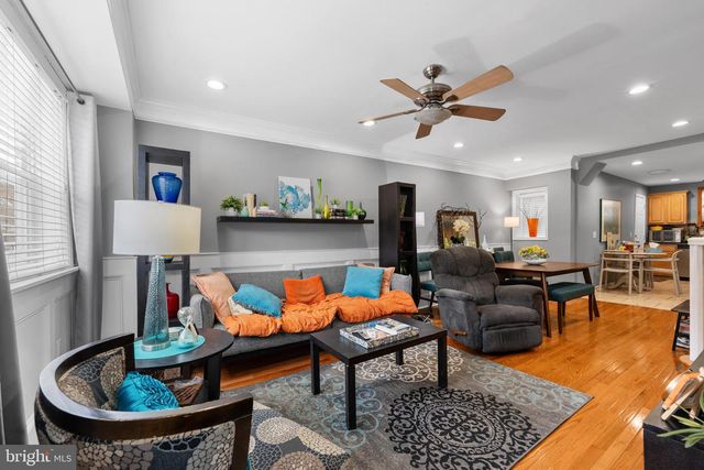 2534 S SARTAIN ST, Philadelphia, PA 19148