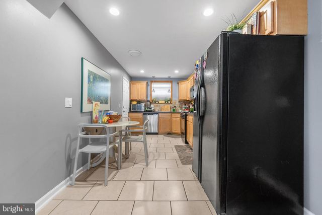 2534 S SARTAIN ST, Philadelphia, PA 19148