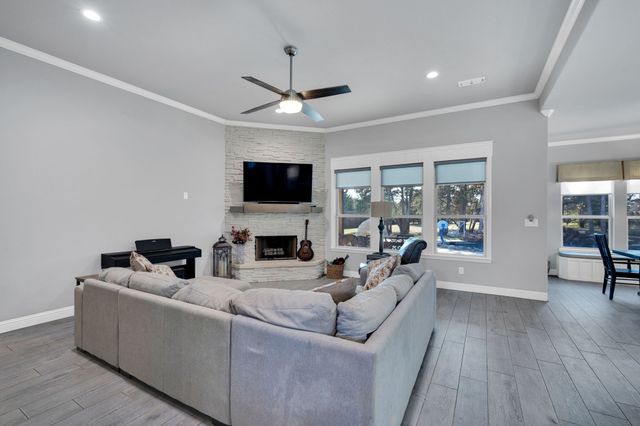 4040 Underwood Lane, Midlothian, TX 76065