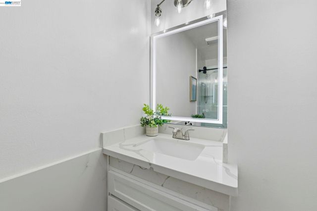 14297 Tiburon Rd, San Leandro, CA 94577