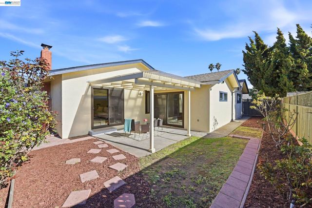 14297 Tiburon Rd, San Leandro, CA 94577