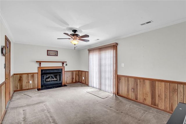 935 Chartwell DR, Newport News, VA 23608