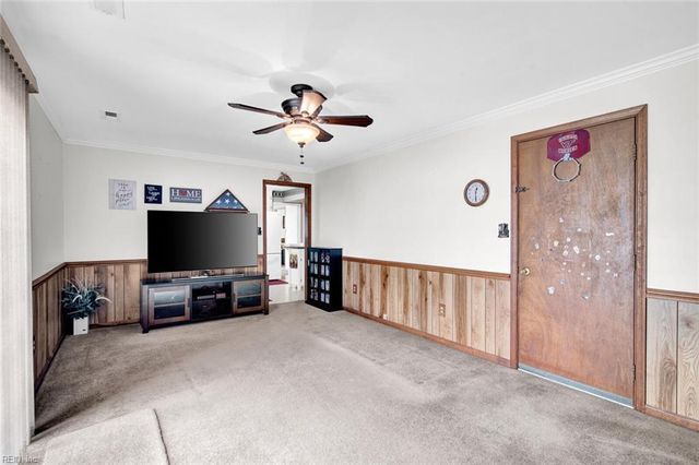 935 Chartwell DR, Newport News, VA 23608