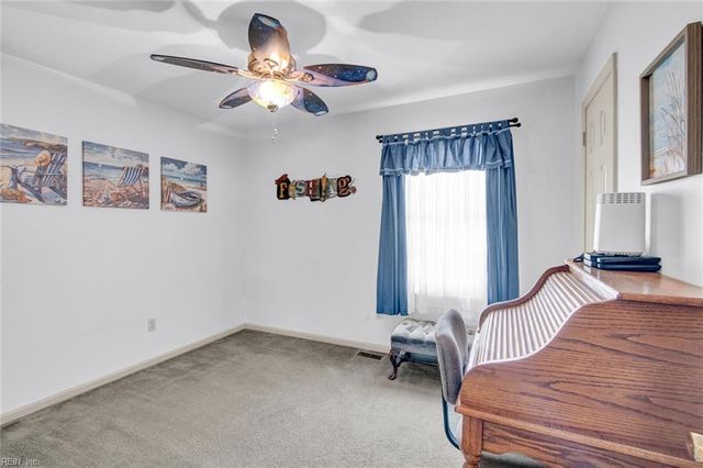 935 Chartwell DR, Newport News, VA 23608