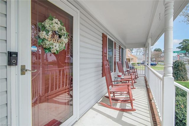 935 Chartwell DR, Newport News, VA 23608