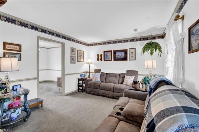 935 Chartwell DR, Newport News, VA 23608