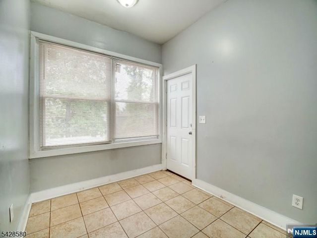 564 Sanford Avenue, Newark, NJ 07106