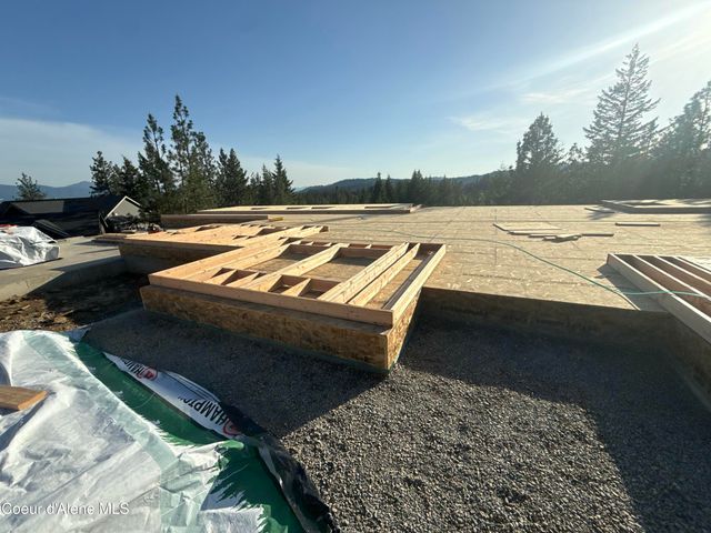13373 N Spiral Ridge Trl, Rathdrum, ID 83858