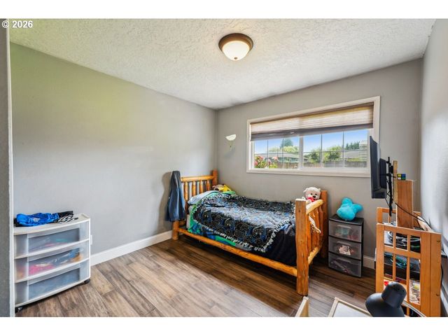 3381 NEBRASKA St, Longview, WA 98632