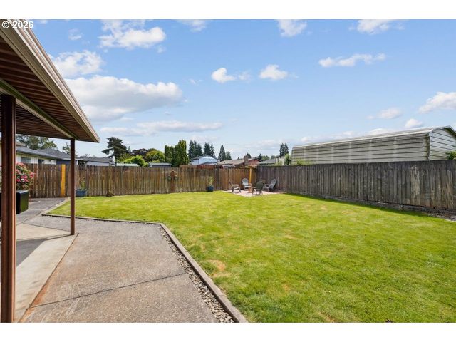 3381 NEBRASKA St, Longview, WA 98632