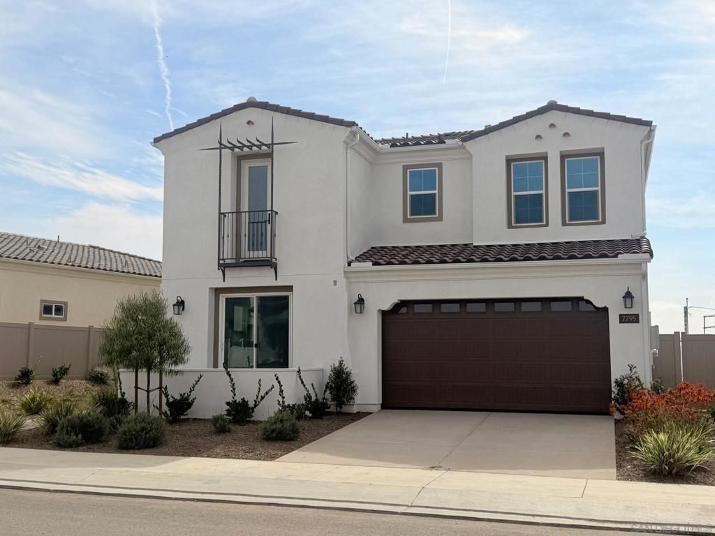 7795 La Mesa Summit Dr, La Mesa, CA 91941