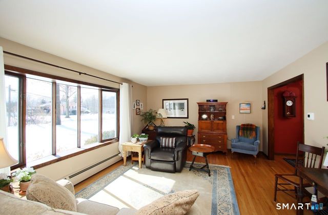 7 Old Forge Road, North Haven, CT 06473