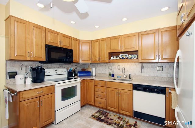 7 Old Forge Road, North Haven, CT 06473