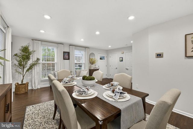 34 LINDEN HILL WAY SW, Leesburg, VA 20175