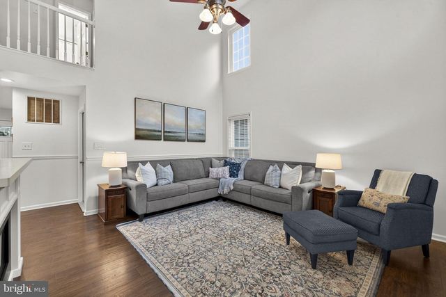 34 LINDEN HILL WAY SW, Leesburg, VA 20175