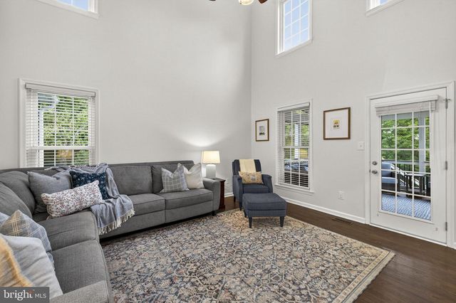 34 LINDEN HILL WAY SW, Leesburg, VA 20175